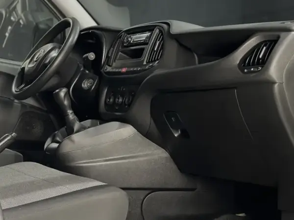 Fiat Doblo 3 Lug c/ IVA 4