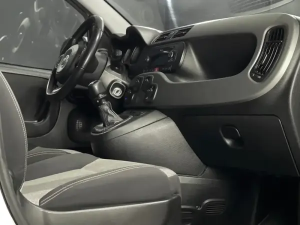 Fiat Panda 1.2 Lounge S&S 4