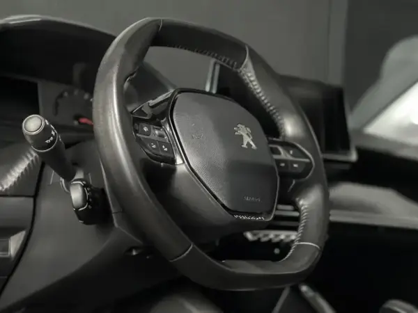 Peugeot 208 1.2 Puretech Active 6