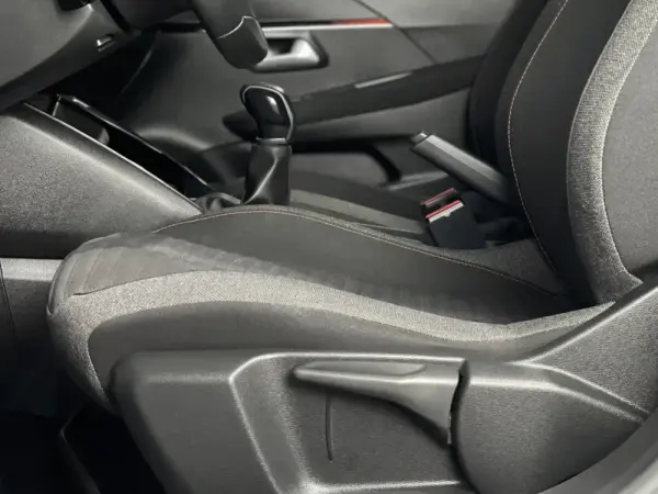 Peugeot 208 1.2 ACTIVE 7