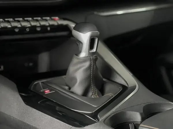 Peugeot 3008 1.5 BlueHDi Active 9