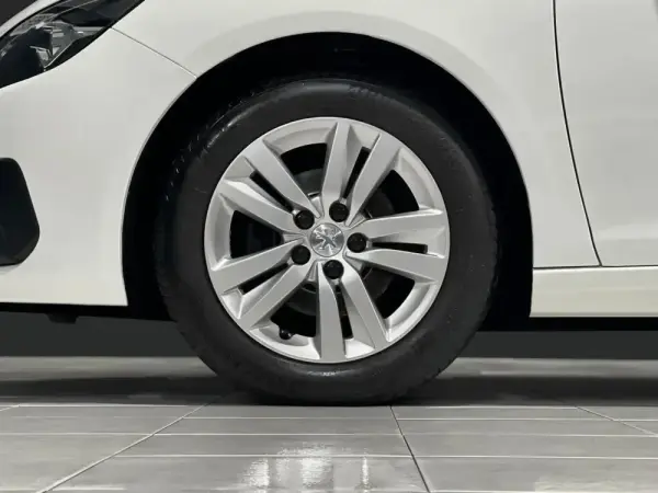 Peugeot 308 1.5 BlueHDi Business Line 12