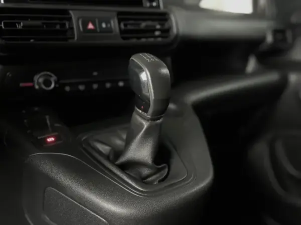 Peugeot e-Partner 1.5 BlueHDi Pre 8