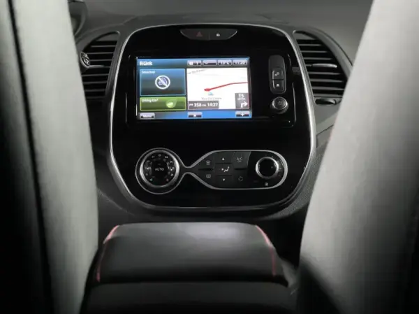 Renault Captur 1.5 dCi Red Edi 11