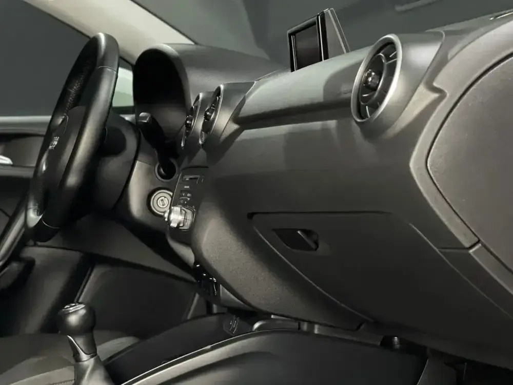 Audi A1 Sportback 1.0 TFSI 8