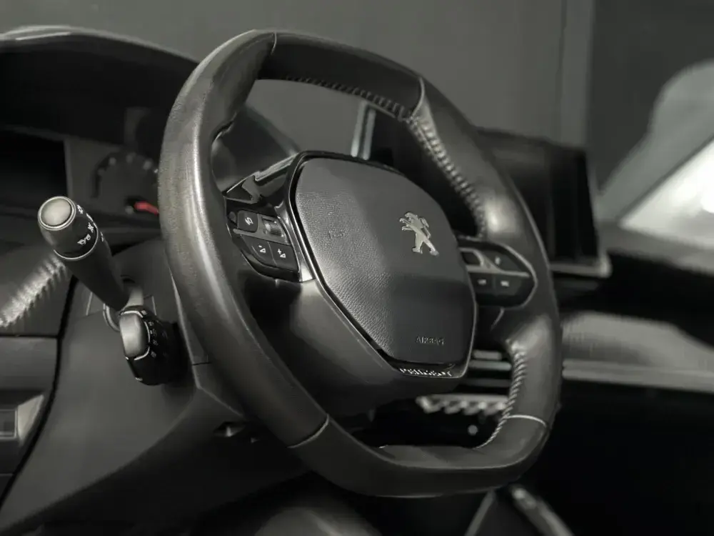 Peugeot 208 1.2 PureTech Active 5