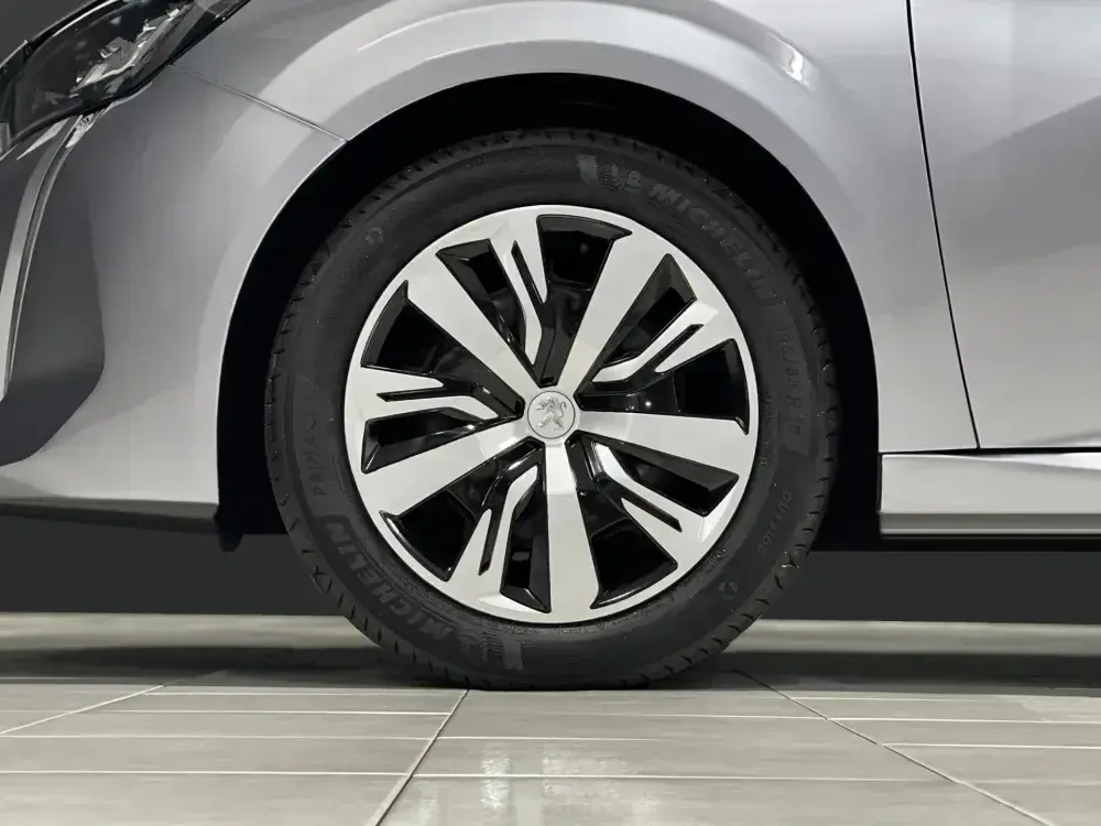 Peugeot 208 1.2 PureTech Active 12