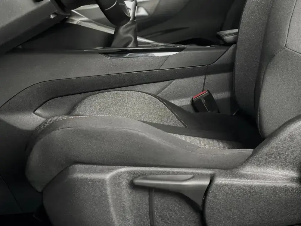 Peugeot 3008 1.5 BlueHDi Active 8