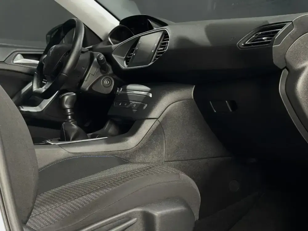 Peugeot 308 1.5 BlueHDi Business Line 4