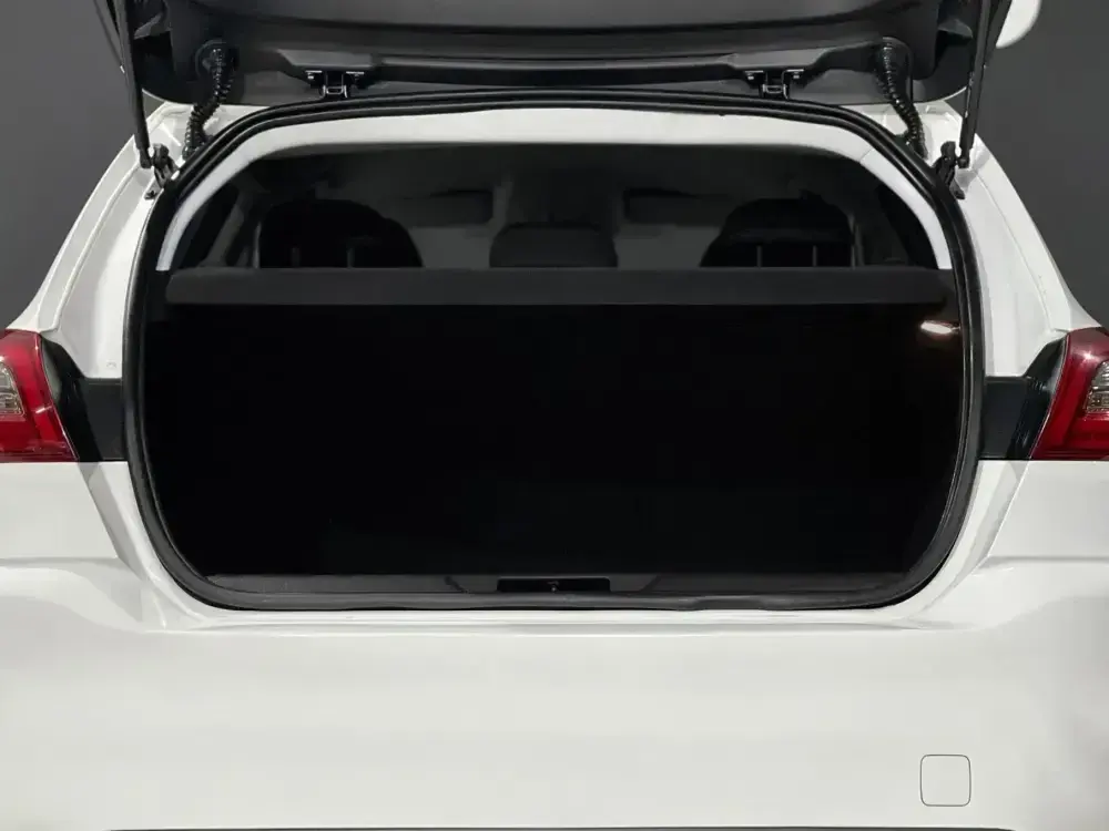 Peugeot 308 1.5 BlueHDi Business Line 11