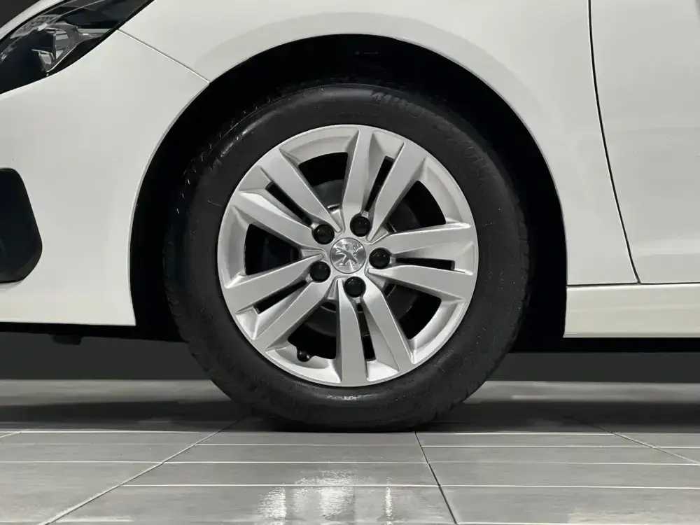 Peugeot 308 1.5 BlueHDi Business Line 12