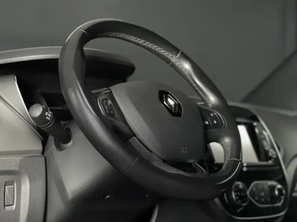 Renault Captur 1.5 dCi Red Edi 5