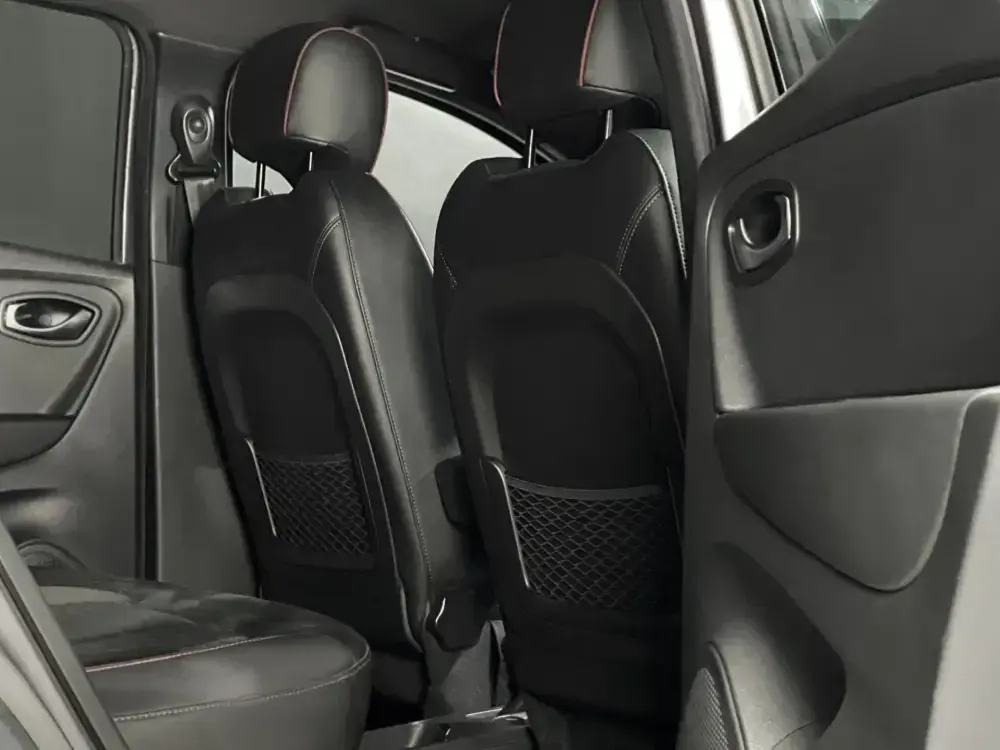 Renault Captur 1.5 dCi Red Edi 10